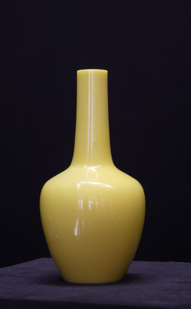 图片[1]-Yellow glass bottle-China Archive